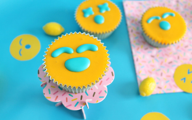 emoji-party-cupcake-sole-emoji-supercolors-10
