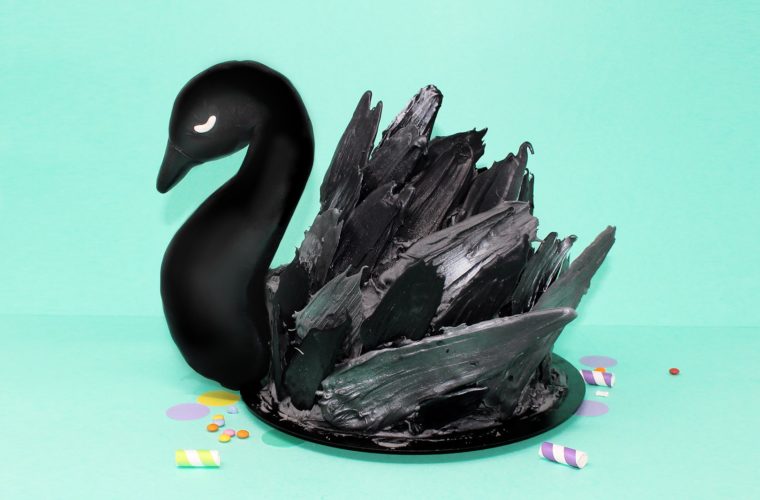 torta-cigno-nero-super-colors-paintbrush-cake-black-swan-mint-min