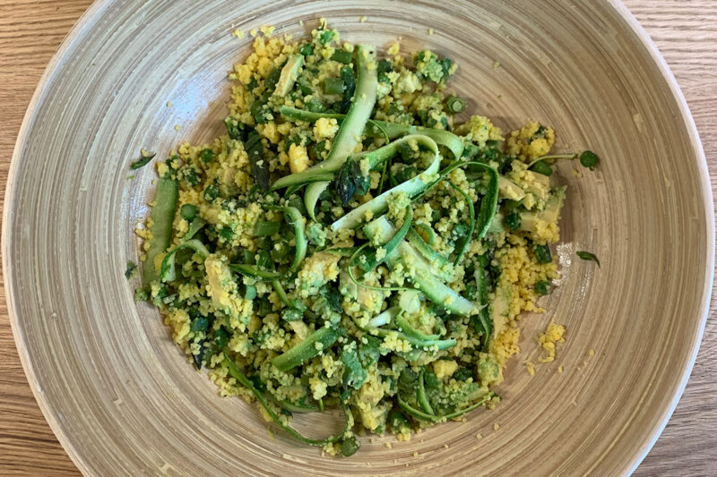 cous-cous-verde-primavera-asparagi-zucchine-avocado-fagiolini