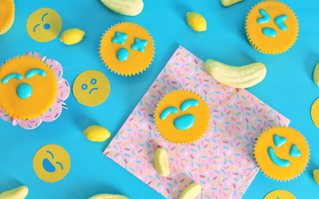 emoji-party-cupcake-sole-emoji-supercolors-9